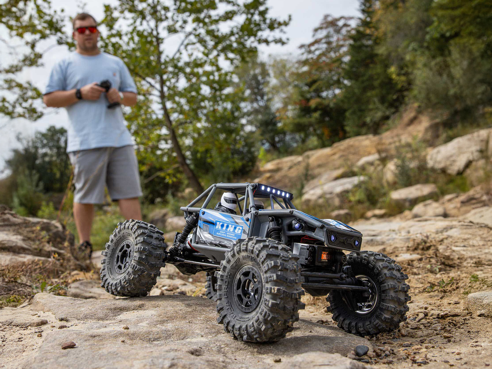 Axial 1/18 UTB18 Capra 4WS 4WD Trail Buggy RTR with Bat/Chg - Blue-17