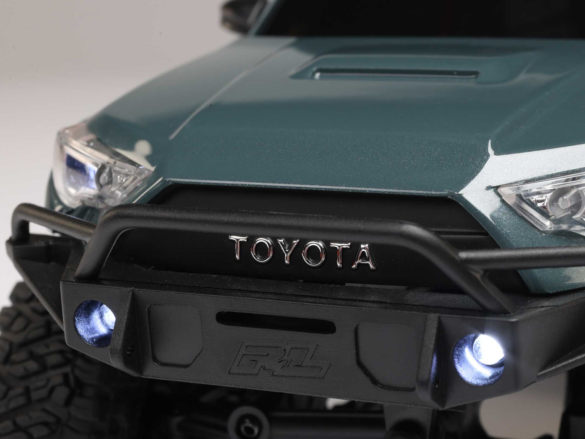 Axial 1/24 SCX24 Toyota 4Runner 4x4 RTR Brushed Rock Crawler - Grey-7