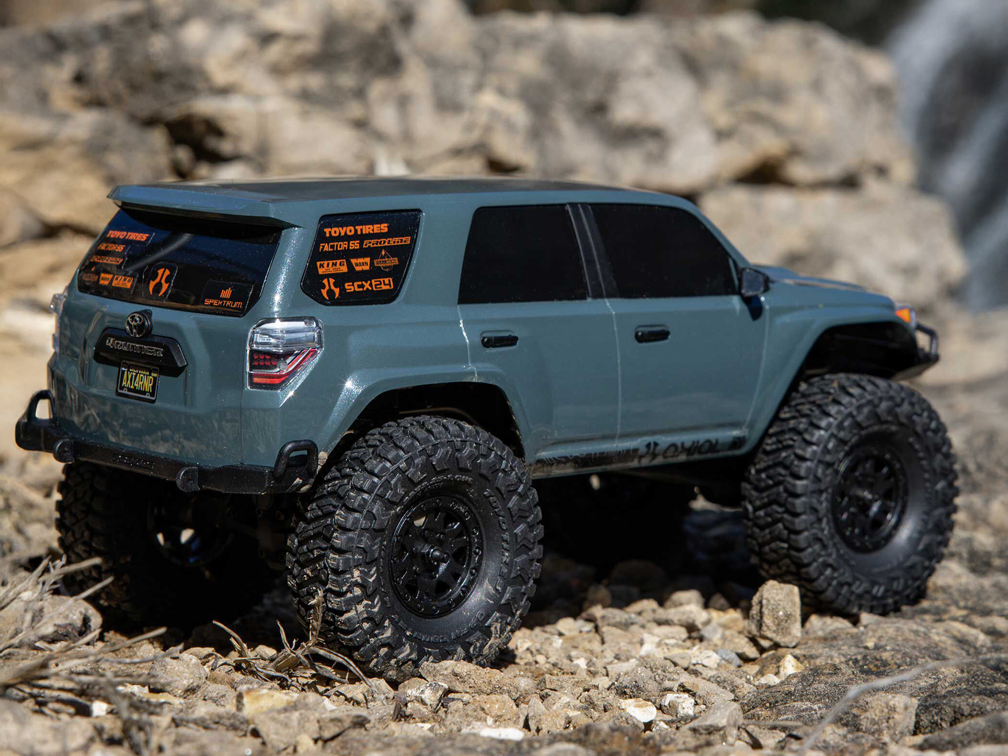 Axial 1/24 SCX24 Toyota 4Runner 4x4 RTR Brushed Rock Crawler - Grey-14