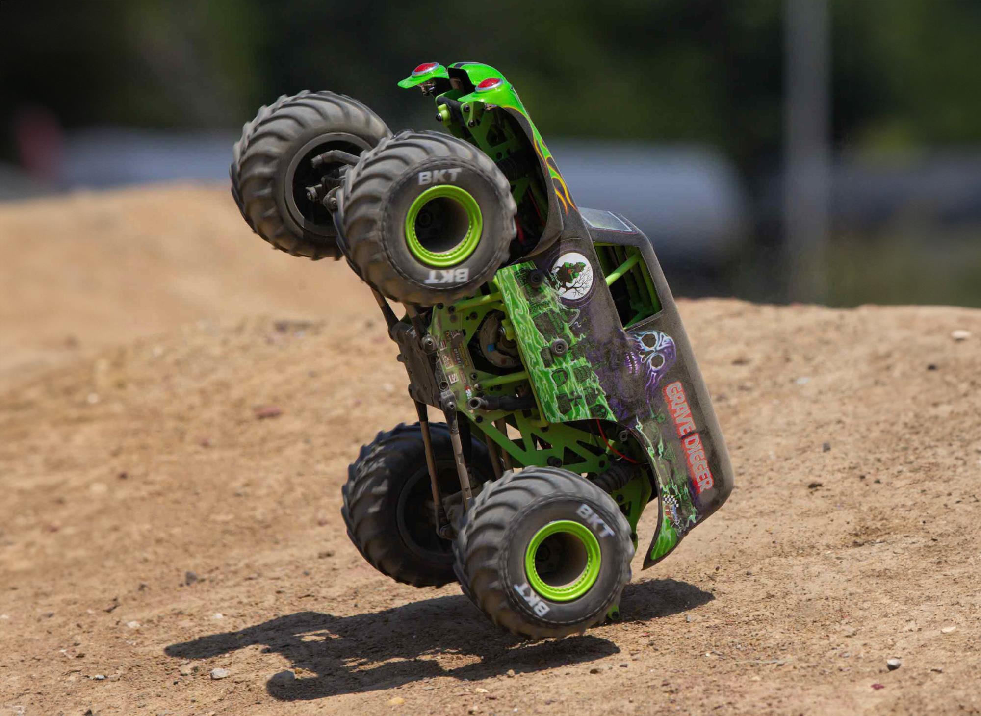 Losi 1/18 Mini LMT 4X4 Brushed Monster Truck RTR - Grave Digger-29