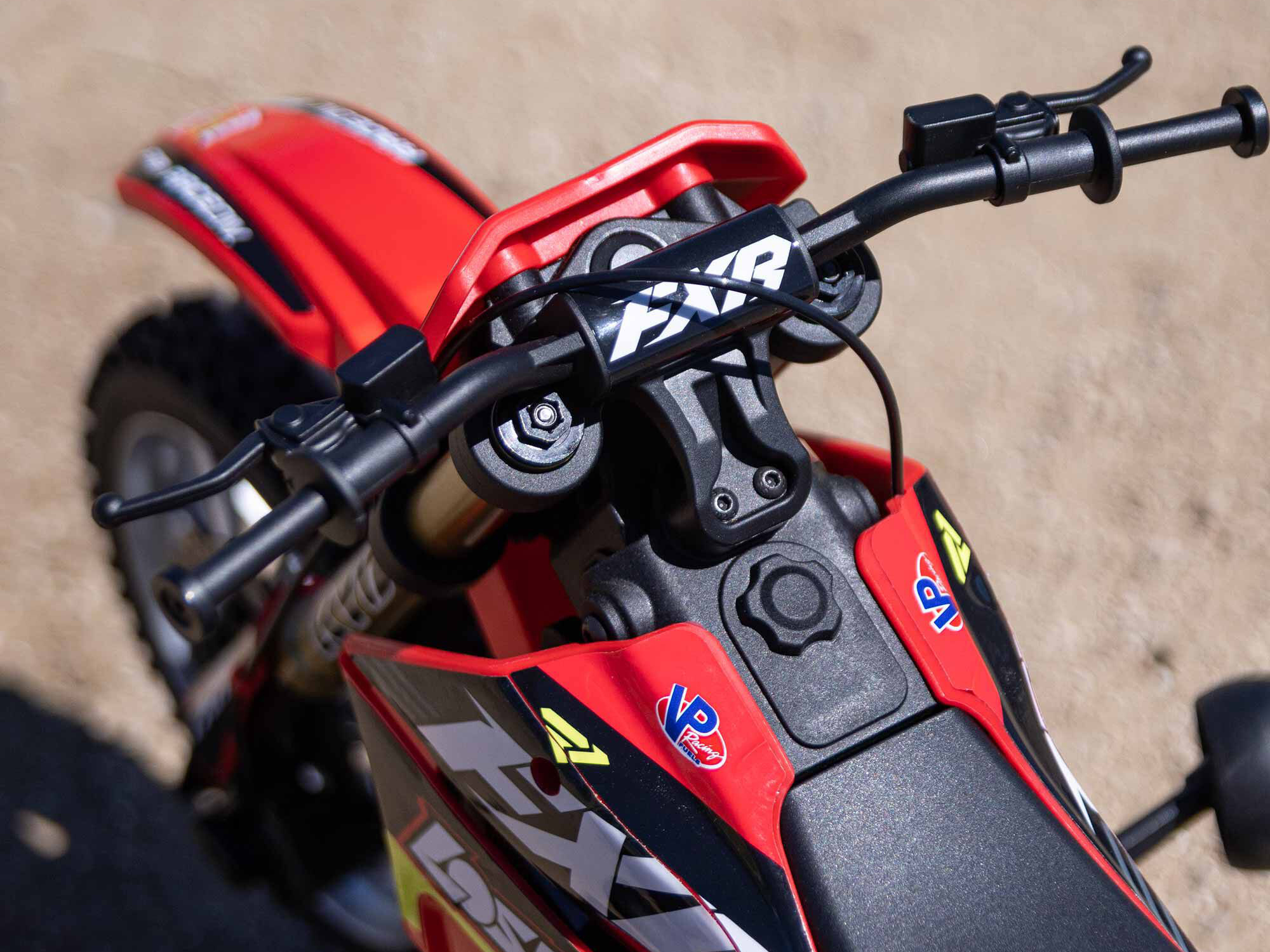 1/4 Promoto-MX Motorcycle RTR FXR Red-16