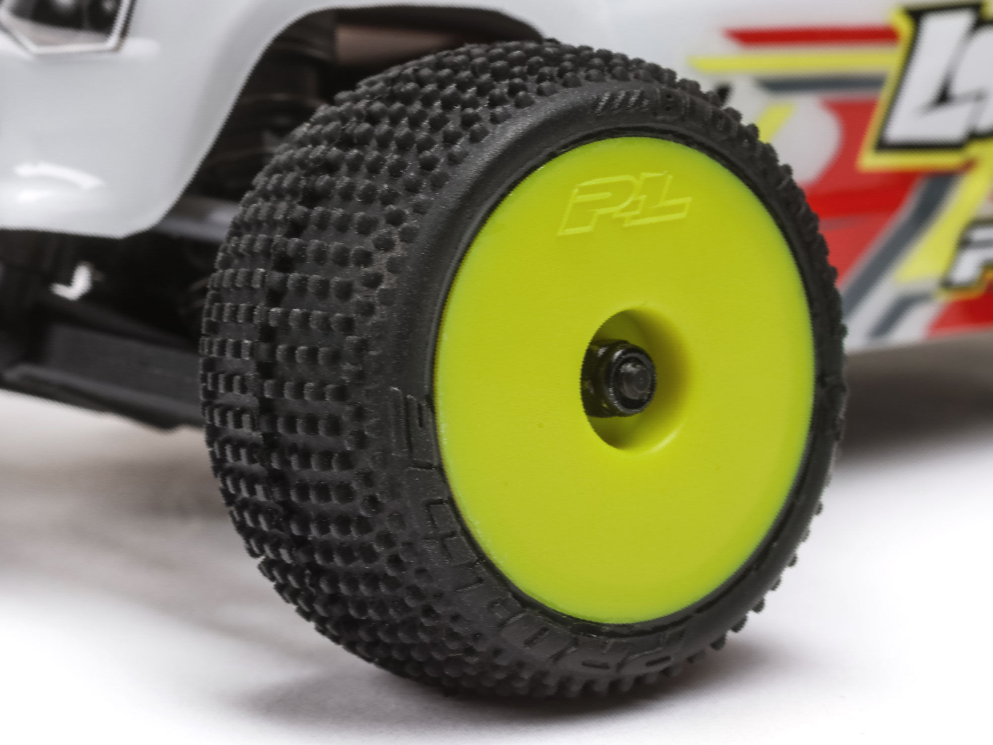 Losi 1/28 Micro-T 2WD Stadium Truck RTR White-15