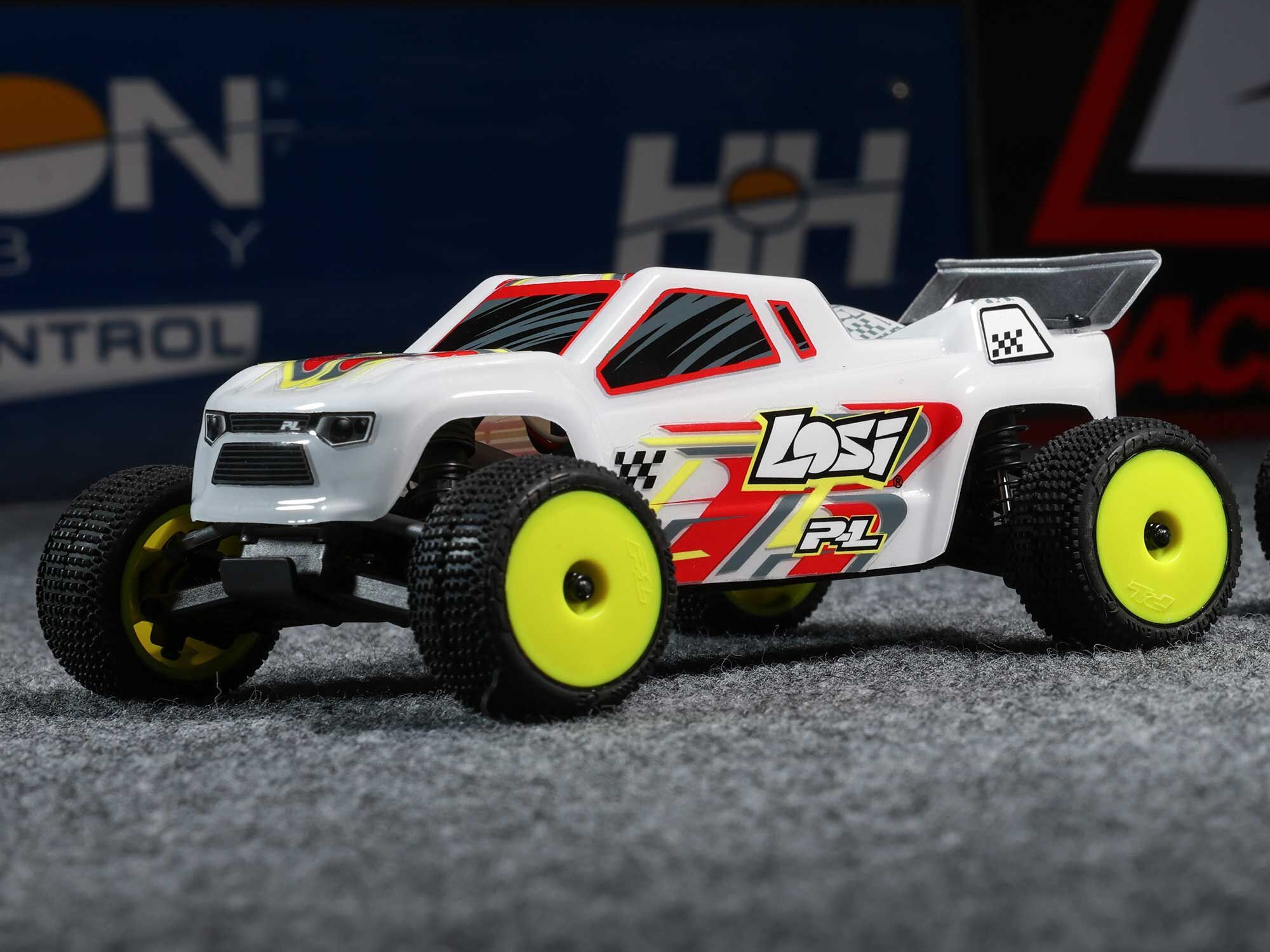 Losi 1/28 Micro-T 2WD Stadium Truck RTR White-19
