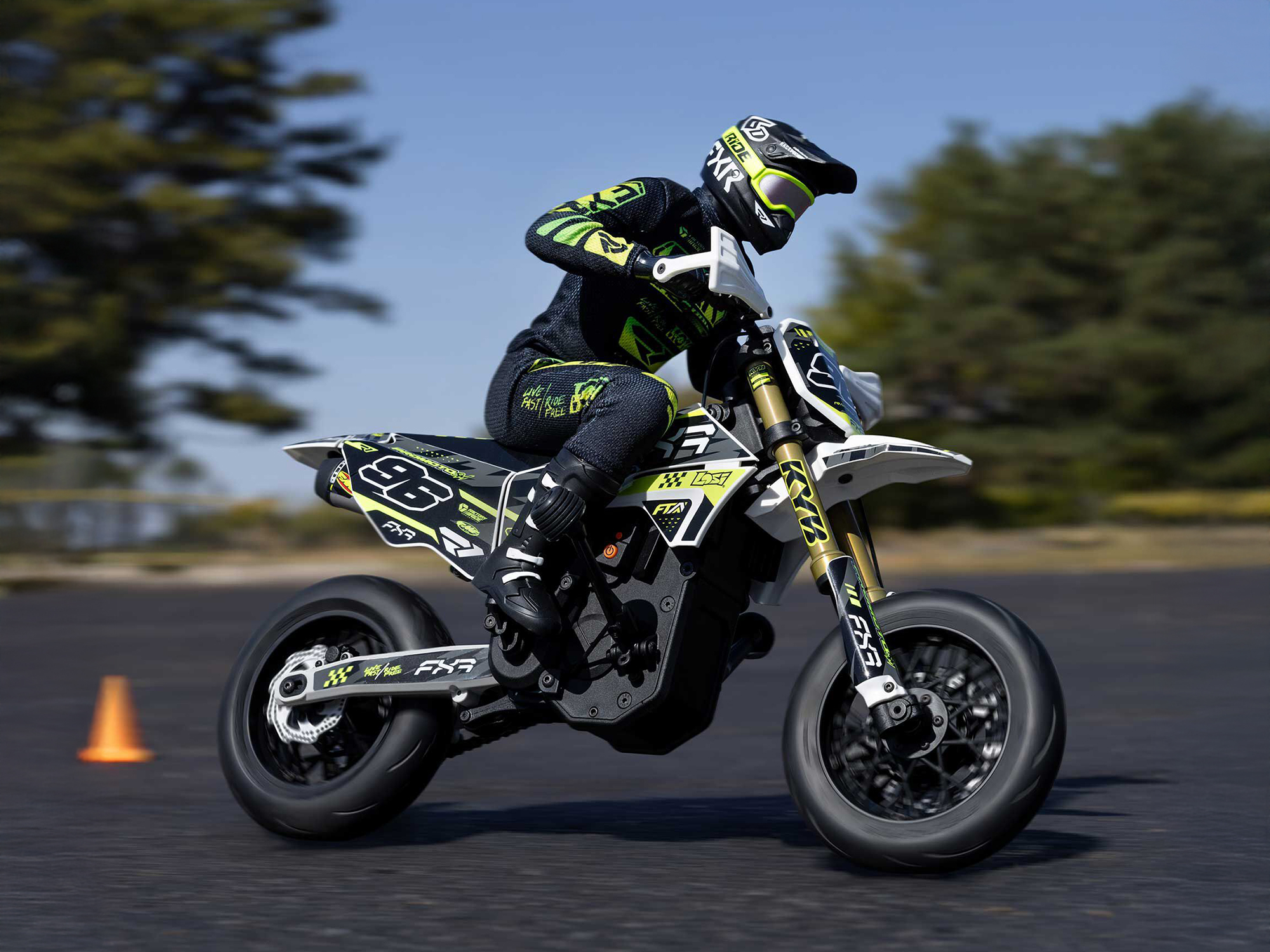 Losi 1/4 Promoto-SM FXR Supermoto Motorcycle RTR Basic - White-27