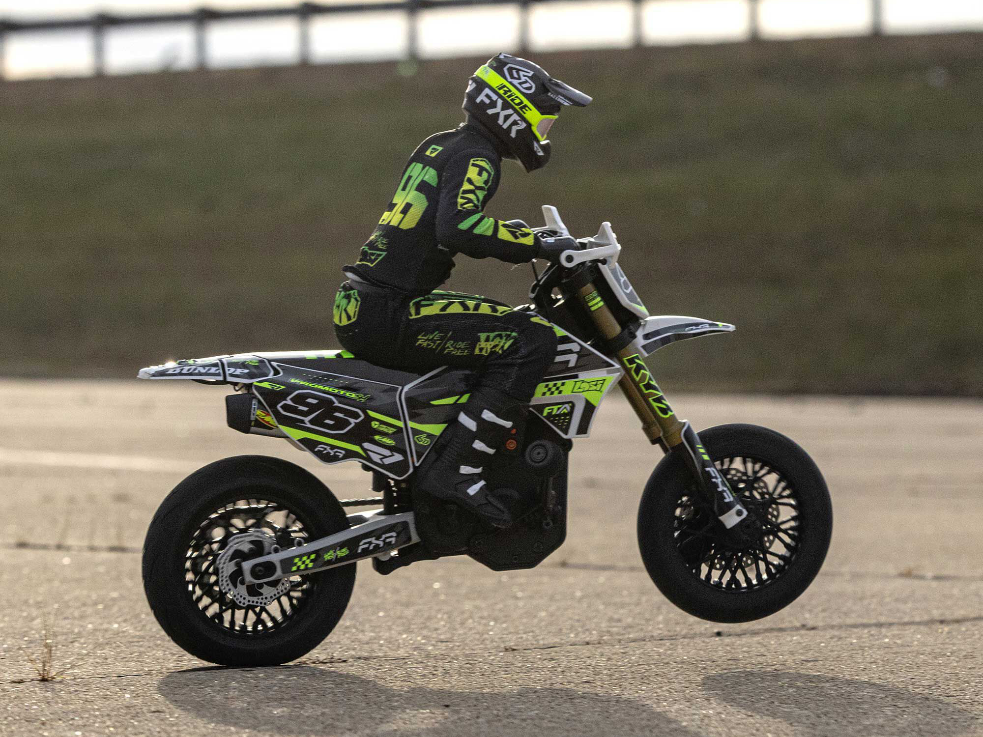 Losi 1/4 Promoto-SM FXR Supermoto Motorcycle RTR Basic - White-31