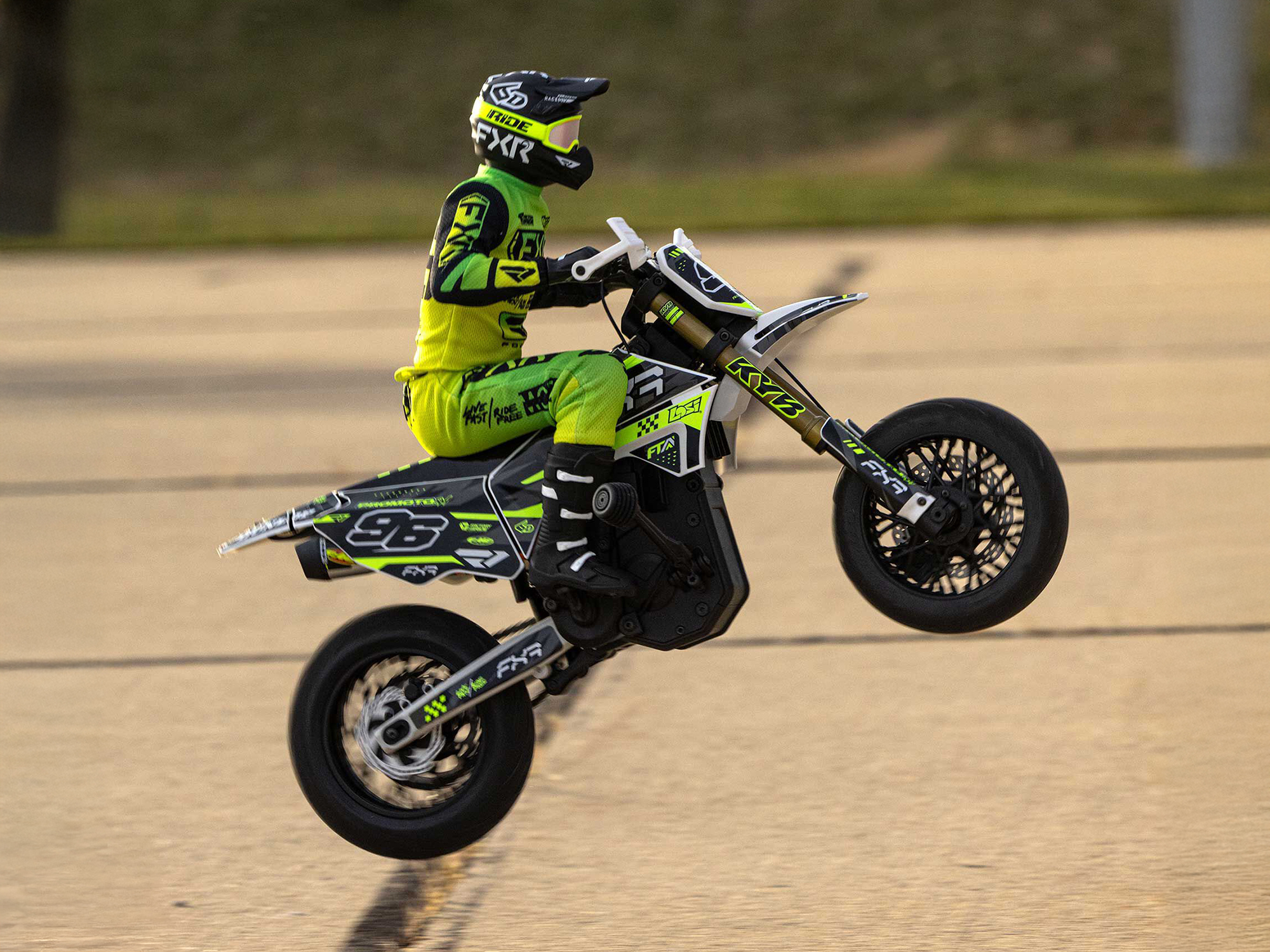 Losi 1/4 Promoto-SM FXR Supermoto Motorcycle RTR (Battery and Charger Included) - White-32