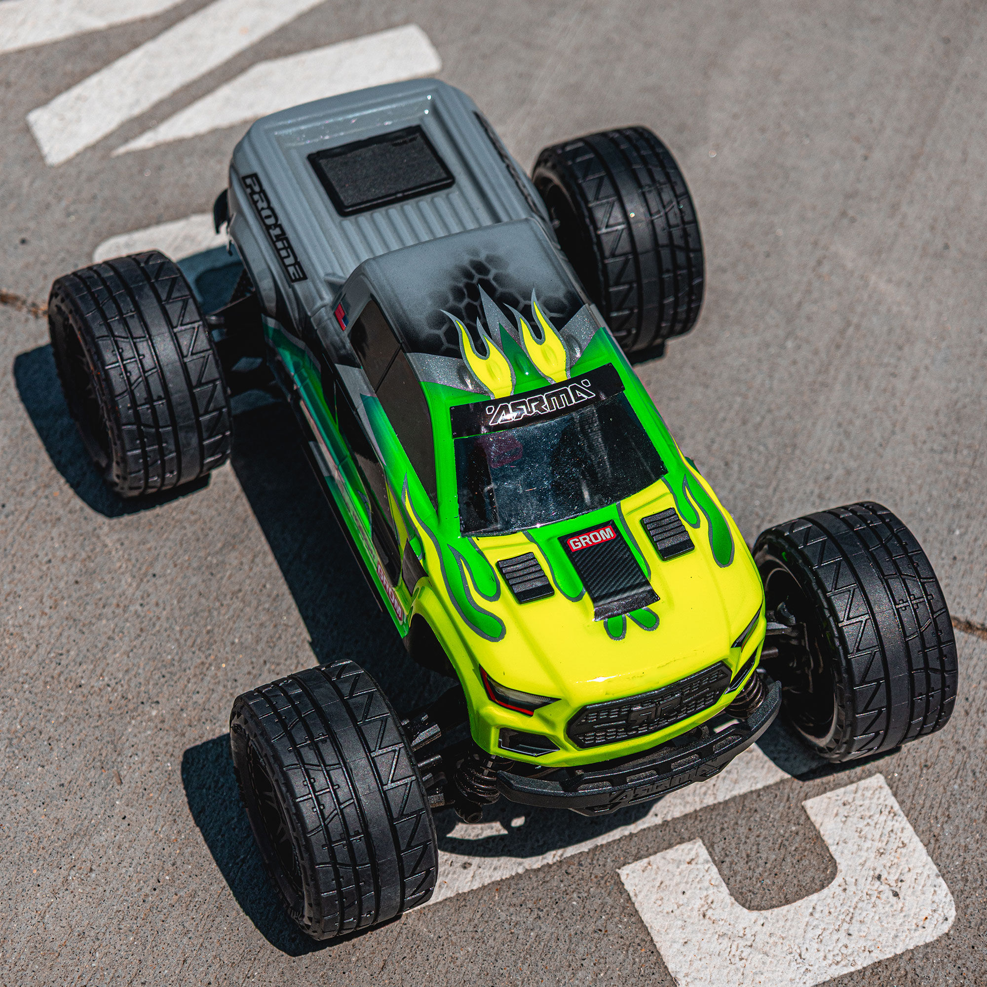 1/18 Menace F/R Street Tires MTD 12mm Black Raid (4): Granit-7