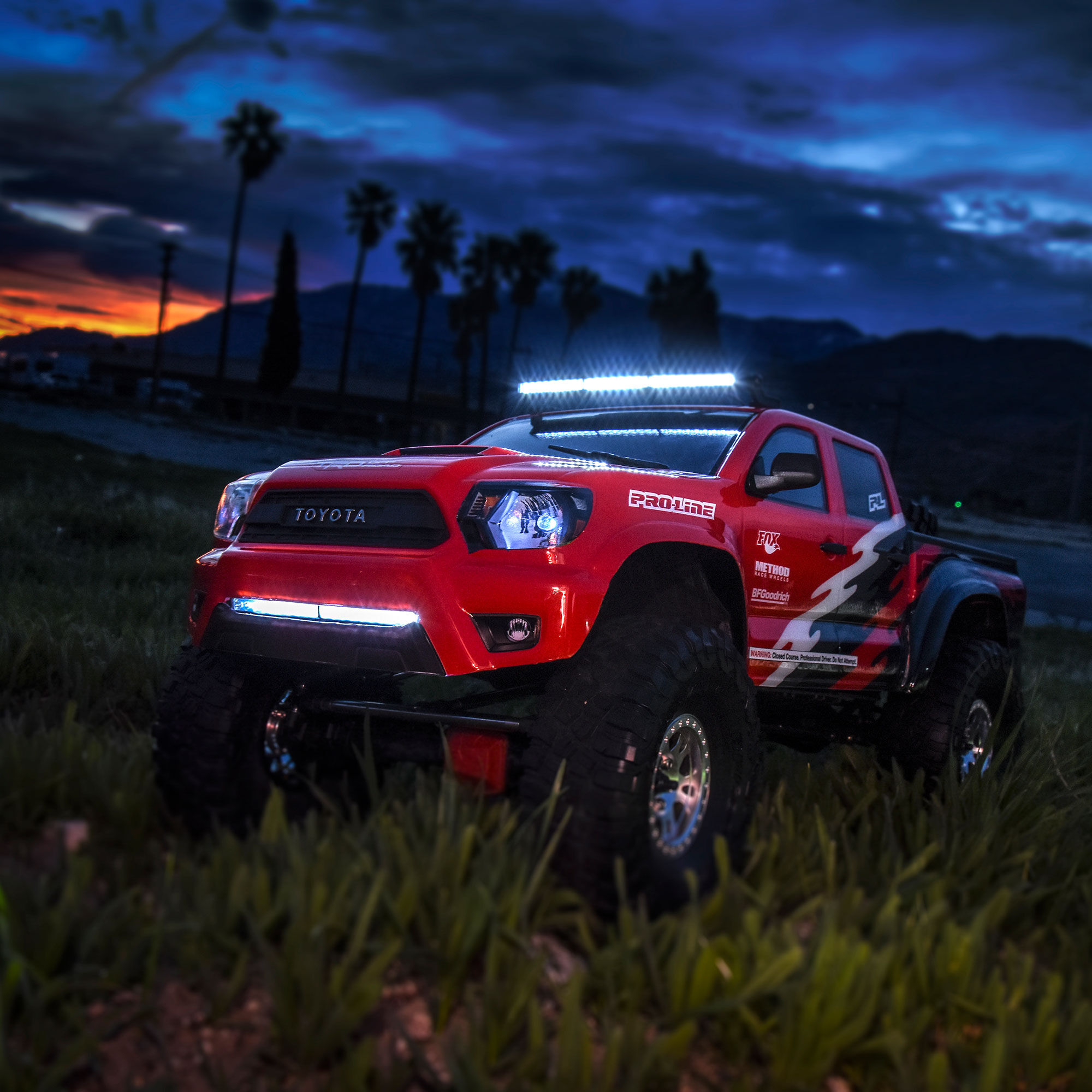 Pro-Line 1/10 2015 Toyota Tacoma TRD Pro Clear Body 12.3in (313mm) Wheelbase-12