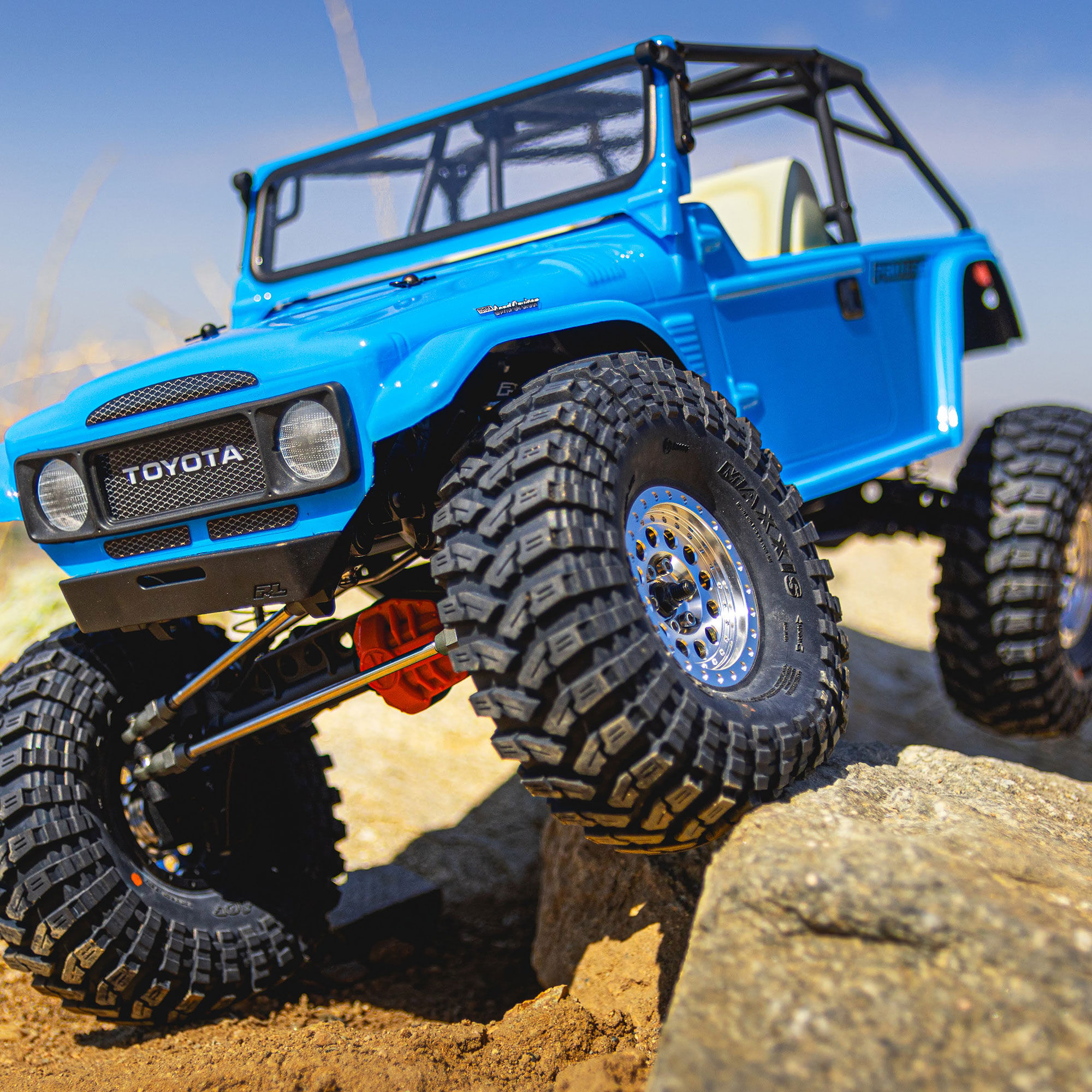 1/10 1979 Toyota Land Cruiser FJ40 Clear Body/Cage 12.3" WB-11