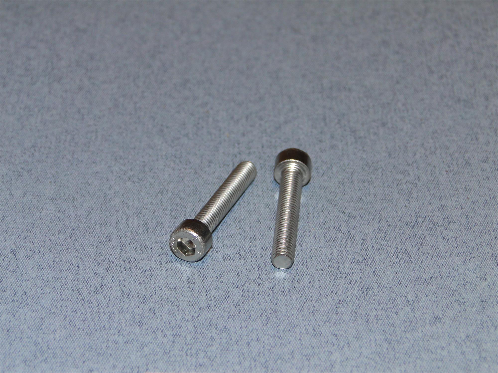 ss-socket-hd-screw-m5-30mm-pk2