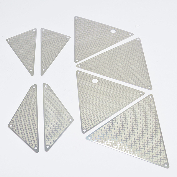fastrax-udr-steel-middle-rear-tube-panel-plate